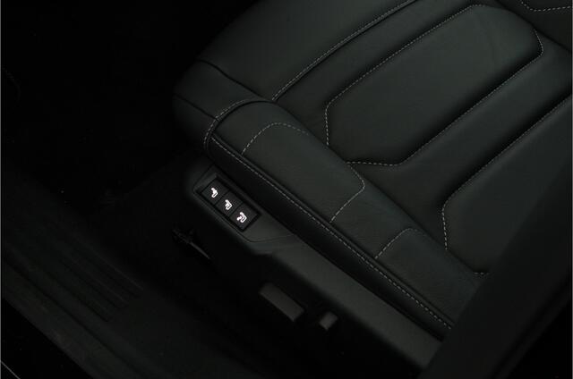 Citroen ë-C4 Shine 50kWh 3- fase | Camera | Navigatie | Adaptive Cruise Control | Pano | Camera | Navigatie | Adaptive Cruise Control | Pano