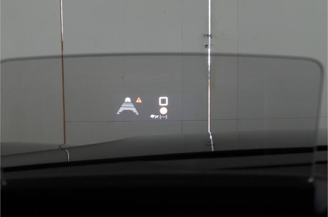 Citroen ë-C4 Shine 50kWh 3- fase | Camera | Navigatie | Adaptive Cruise Control | Pano | Camera | Navigatie | Adaptive Cruise Control | Pano