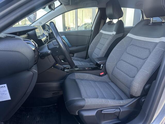 Citroen ë-C4 Feel Edition 50 kWh | Stoelverwarming | Navigatie | Climate Control | Head-Up Display | Full LED | Comfort Stoelen | Parkeercamera/-sensoren | Apple Carplay/Android Auto | DAB | Lichtmetalen velgen |
