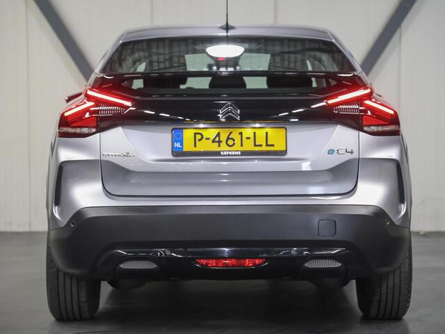 Citroen ë-C4 Live 50 kWh 136PK | 1ste eigenaar | ACCURAPPORT 92% | AppleCarplay/Android Auto | Climate Control | Cruise Control | FASE 3 | Parkeersensoren | Isofix | Armsteun | Parkeersensoren |