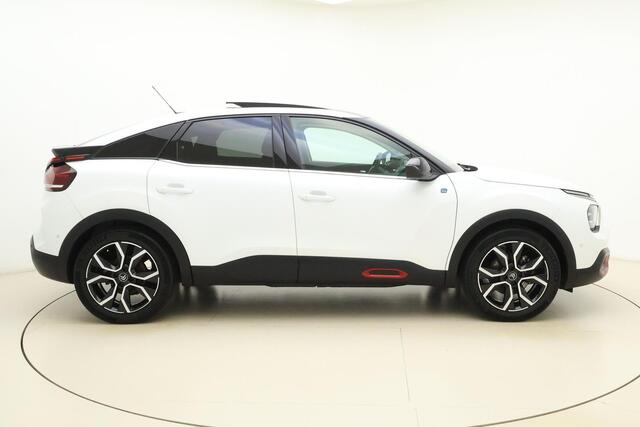 Citroen ë-C4 Shine 50 kWh | Panoramisch schuif/kanteldak | Navigatie | Lederen bekleding | Stoelverwarming | Camera | Keyless | Climate control | Verwarmd voorruit