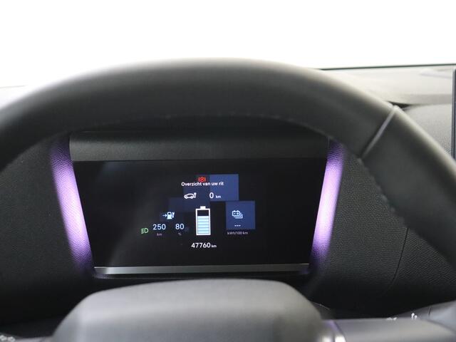 Citroen ë-C4 Feel Pack 50 kWh I AUTOMAAT I NAVIGATIE I ACHTERUITRIJCAMERA I PARKEERSENSOREN I L.M. VELGEN I METALLIC KLEUR I