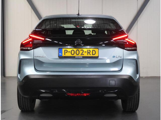 Citroen ë-C4 Feel Pack 50 kWh 136PK | 1ste Eigenaar | Head-Up Display | Cruise Control | Camera | Keyless | AppleCarPlay/AndroidAuto | Navigatie | Stoel/StuurVerwarmd | LED | Stof/Lederenbekleding | Isofix | Parkeersensoren |