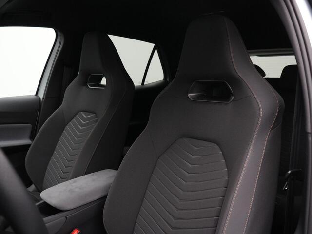 Cupra Born Performance 82 kWh 231 pk eBoost | Achteruitrijcamera | Navigatie | Stuur verwarmd