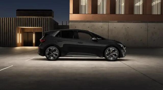 Cupra Born Business 58 kWh Camera / Sportstoelen / ACC