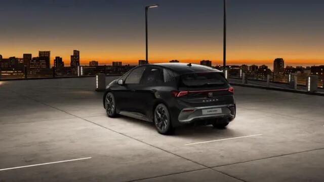Cupra Born Business 58 kWh Camera / Sportstoelen / ACC