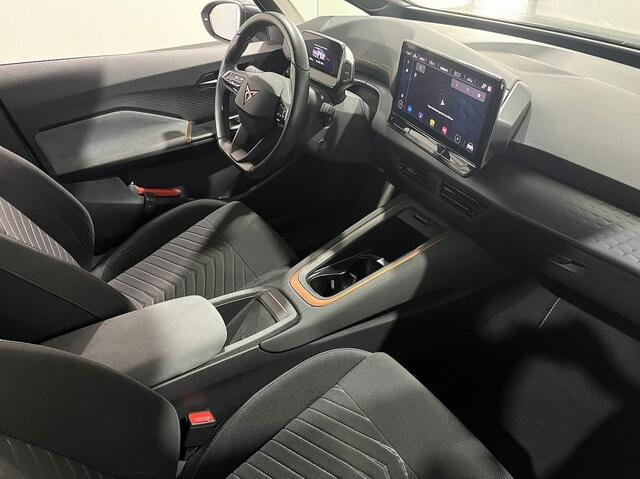 Cupra Born Business 62 kWh 204 Pk Automaat | Navigatie | Adaptive Cruise | 18 Inch | Privacy Glass | Camera | 78.082 km!!