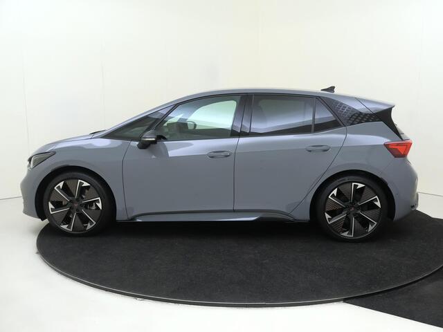 Cupra Born Performance Limited 84 kWh | Sennheiser audio | 360 graden camera | Elektrisch verstelbare stoelen | Carplay | Dodehoek sensor | Travel Assist | Navigatie