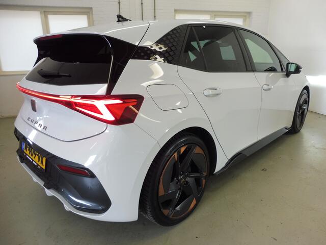 Cupra Born Copper Edition One 62 kWh 3 fasen SOH 91.2% Pano | Camera | 20" LMV | Velours | Elec stoelverst | NL auto | Géén afleverkosten.