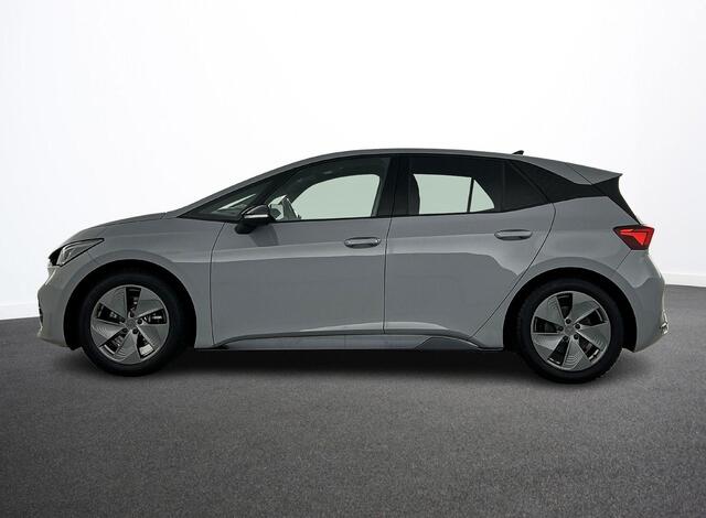 Cupra Born Business 62 kWh Auto. Navigatie Apple Carplay/ Android Auto Camera Parkeersensoren Adaptive Cruise Control Stoel- en stuurverwarming Full Led Climate Control Lichtmetalen velgen