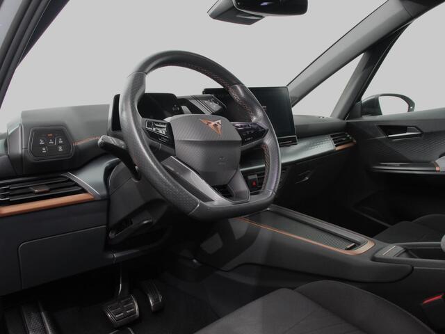 Cupra Born Business 62 kWh | DEMO ! | Navigatie Apple Carplay/ Android Auto Camera Parkeersensoren Adaptive Cruise Control Stoel- en stuurverwarming Full Led Climate Control Lichtmetalen velgen