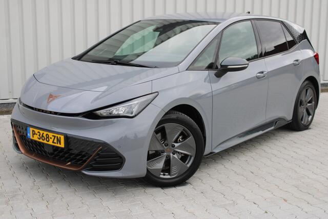 Cupra Born Essential 62 kWh | Incl. 12 maanden garantie | Cruise control | Stuurverwarming | Apple carplay/Android auto | Parkeersensoren | DAB radio | Climate control |