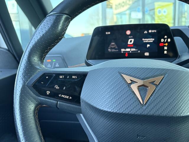 Cupra Born Performance One 62 kWh Elektrische bestuurderstoel / Kuipstoelen / Camera