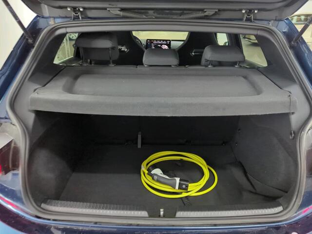 Cupra Born Essential 62 kWh 204PK / Navigatie / App-connect / Cruise control / Parkeersensoren V+A / 19'' LMV