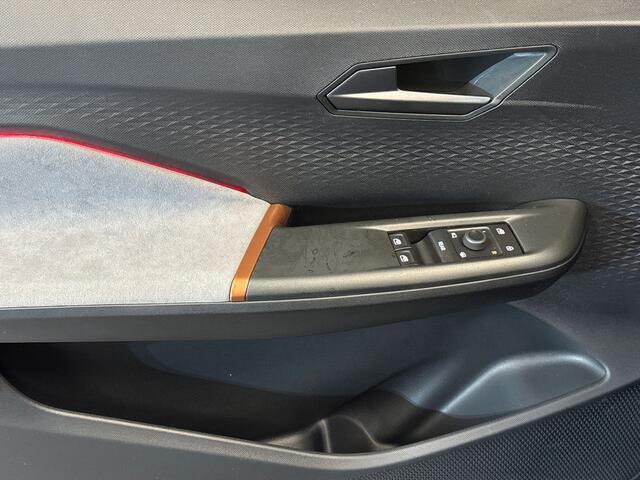 Cupra Born Essential Limited 63 kWh 204pk Cruise control adaptief | Sfeerverlichting | Parkeersensoren voor & achter