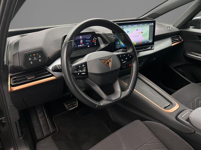 Cupra Born Adrenaline One 204pk Automaat Adaptive cruise control, Navigatie, Achteruitrijcamera, Stuurwiel verwarmd, LED koplampen, Parkeersensoren, Stoelverwarming