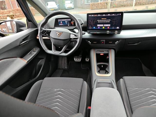 Cupra Born Adrenaline One 62 kWh | Stuurverwarming | Stoelverwarming | Camera | Adaptive Cruise Control | Navigatie | Keyless | Parkeersensoren | LED | Apple Carplay | NAP |