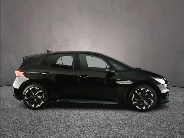 Cupra Born Business Limited 230pk Automaat Adaptive cruise control, Achteruitrijcamera, LED koplampen, Stuurwiel verwarmd, Stoelverwarming, Parkeersensoren, App connect