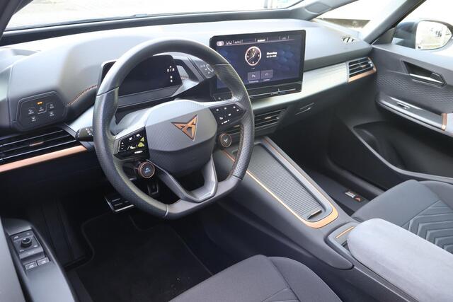 Cupra Born Copper Edition 62 kWh | Camera | Navi | Stoelverwarming | App-Connect |