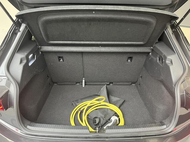 Cupra Born Essential 62 kWh | STOELVERWARMING | CARPLAY |