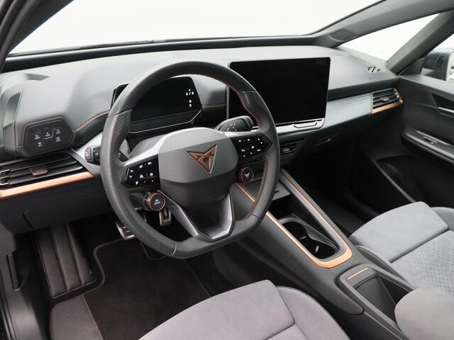 Cupra Born Business 231 Pk 82 kWh | Stoelverwarming | Adaptive Cruise | 360° Camera | CarPlay | Navigatie | 20 Inch | 10.432 Km !!