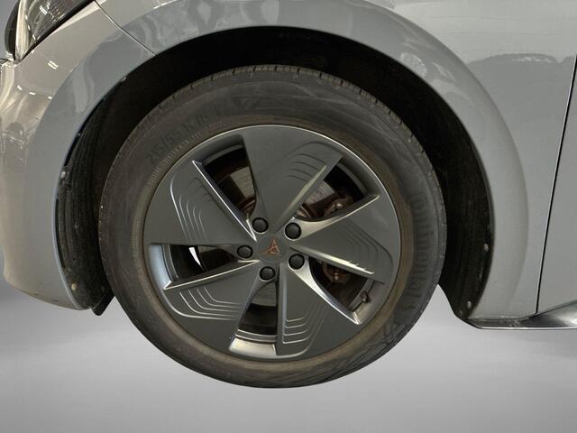Cupra Born Impulse 62 kWh / 204pk · SOH 93,2% · Camera · Apple/Android Car Play · Navigatie · P-Sensoren · Sfeerverlichting · 18'' Inch ·