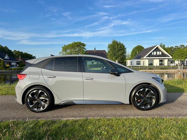 Cupra Born Adrenaline 82 kWh | Trekhaak | Head Up | Apple Carplay | Stoelverwarming