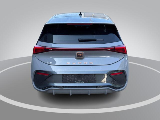Cupra Born Business 231pk 82 kWh · SOH 94,3% · Camera · Apple/Android Car Play · Navigatie · Dodehoek Detectie · Sfeerverlichting · 19'' Inch ·