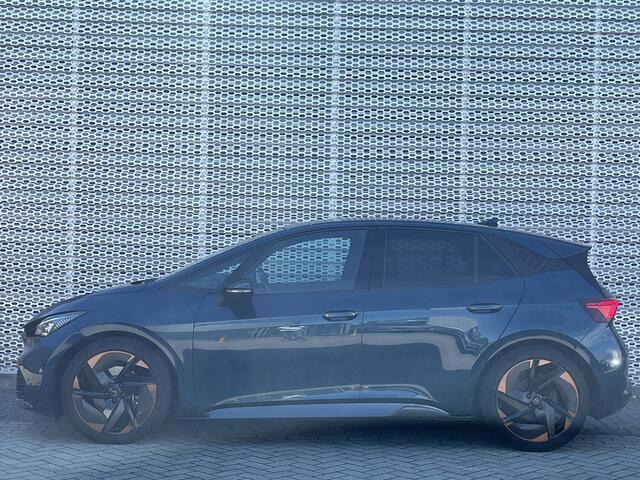 Cupra Born Copper Edition One 62 kWh / Panoramadak / Navigatie / App connect / 360 Camera / Stoel+stuur verwarming / Head-up display /