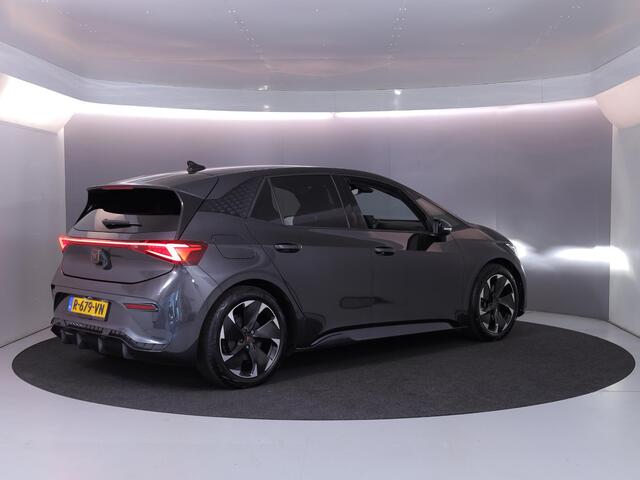 Cupra Born Adrenaline 62 kWh 230 pk | SOH 93,62% | Navigatie | Parkeersensoren | Achteruitrijcamera | Keyless | Stoelverwarming |