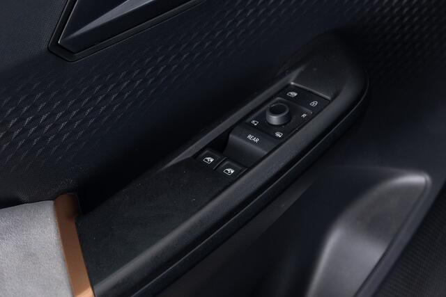 Cupra Born Business Limited 77 kWh 230PK | Full LED | ECC | CARPLAY | VELGEN | SOH: 100% |