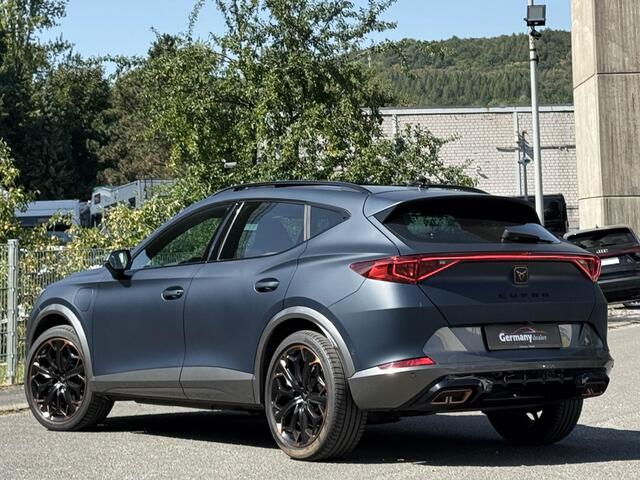 Cupra Formentor 1.4 e-Hybrid VZ Performance Pano ACC Leder Adapt.Demping Sfeerverlichting Wegkl. Trekh. VOL!!!