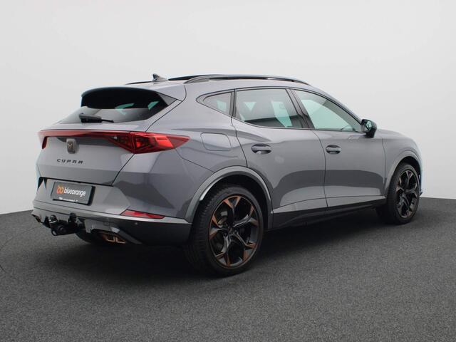 Cupra Formentor 1.4 e-Hybrid VZ Performance 245PK DSG Panoramadak, 360 gr. camera, elektr. achterklep, elektr. bestuurdersstoel, supersportstuur, alarm, side assist, trekhaak, 19" LM Velgen