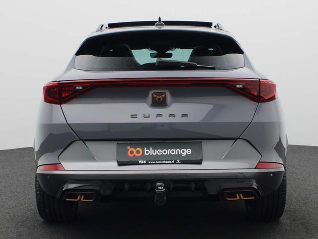 Cupra Formentor 1.4 e-Hybrid VZ Performance 245PK DSG Panoramadak, 360 gr. camera, elektr. achterklep, elektr. bestuurdersstoel, supersportstuur, alarm, side assist, trekhaak, 19" LM Velgen