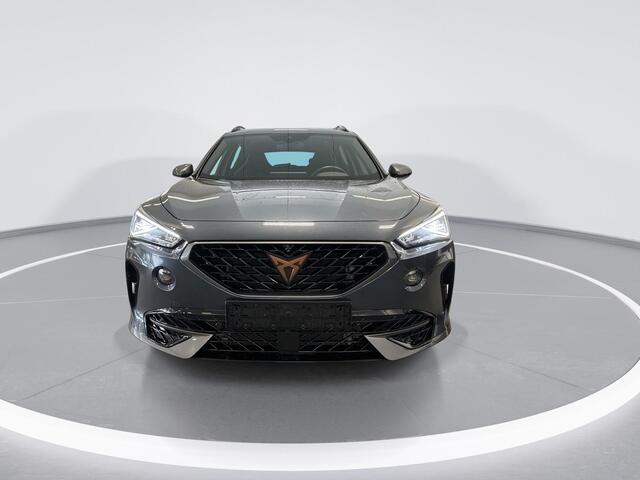 Cupra Formentor 1.4 e-Hybrid VZ 245pk DSG Performance · 360 Camera · Inklapbare Trekhaak · Stuur- & Stoelverwarming · Keyless · Apple/Android Car Play · Elek. Achterklep · Garantie t/m 18-04-2027 of 90.000km