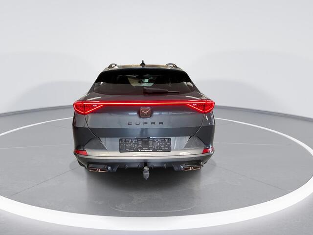 Cupra Formentor 1.4 e-Hybrid VZ 245pk DSG Performance · 360 Camera · Inklapbare Trekhaak · Stuur- & Stoelverwarming · Keyless · Apple/Android Car Play · Elek. Achterklep · Garantie t/m 18-04-2027 of 90.000km