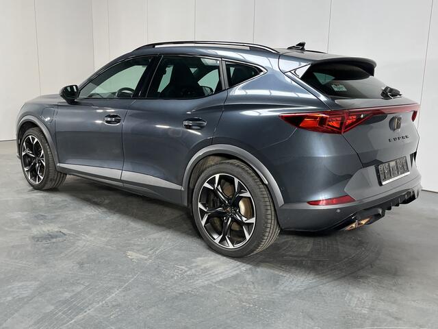 Cupra Formentor 1.4 e-Hybrid VZ Performance / AUTOMAAT/ 245PK/ TREKHAAK/ CAMERA/ PARK. SENSOREN/ DODE HOEK/ LED/ STOEL-STUURVERWARM./ DCC/ KEYLESS/ ADAPT. CRUISE/ FULL LINK/ NAVI/ CLIMA/ DAB/ 19" LMV
