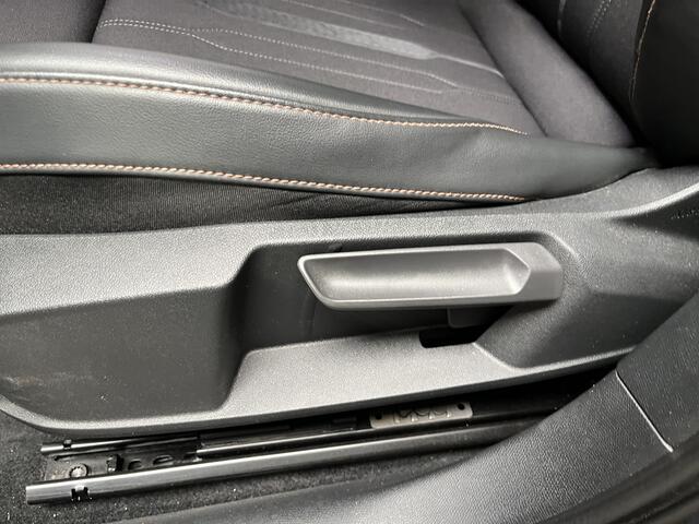 Cupra Formentor 1.4 e-Hybrid VZ Performance / AUTOMAAT/ 245PK/ TREKHAAK/ CAMERA/ PARK. SENSOREN/ DODE HOEK/ LED/ STOEL-STUURVERWARM./ DCC/ KEYLESS/ ADAPT. CRUISE/ FULL LINK/ NAVI/ CLIMA/ DAB/ 19" LMV