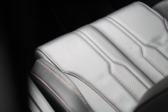 Cupra Formentor 1.4 e-Hybrid 245Pk VZ Performance | Grey Matte lak | Carbon seats | Trekhaak