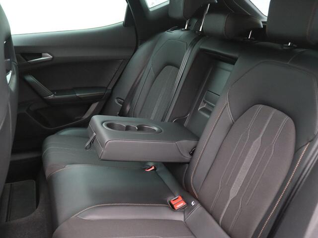 Cupra Formentor 1.4 e-Hybrid VZ Performance 245PK DSG Trekhaak, Pano-Schuifdak, Adaptieve Cruise Controle, Achteruitrijcamera, Keyless, Side Assist, Elektr. Achterklep, 19" LM Velgen