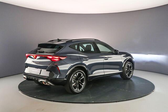 Cupra Formentor Business 1.5 TSI eHybrid 204pk DSG Automaat Adaptive cruise control, LED matrix koplampen, Stuurwiel verwarmd, Elektrische achterklep, Achteruitrijcamera, Stoelverwarming, Parkeersensoren