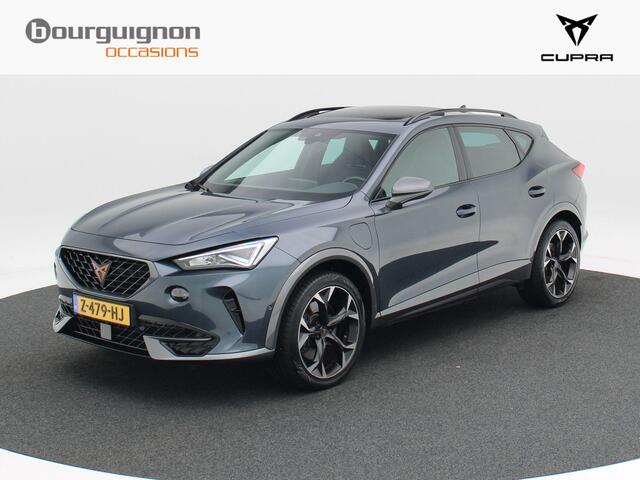 Cupra Formentor 1.4 e-Hybrid 245 Pk Automaat VZ Performance | Panoramadak | Trekhaak | Adaptive Cruise | Elektrische Achterklep | Camera | Stuur Verwarming | Carplay | 19 Inch