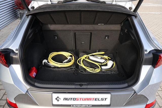 Cupra Formentor 1.4 VZ Black Edition 2e Eigenaar | Dealer Onderh | BTW | Trekhaak | 360'Cam | Cupra Knop | Sfeer | 2 Laadkabels | Memory | Elek Stoel+Klep | Carplay | Full Led | Navi | PDC | Ad Cruise