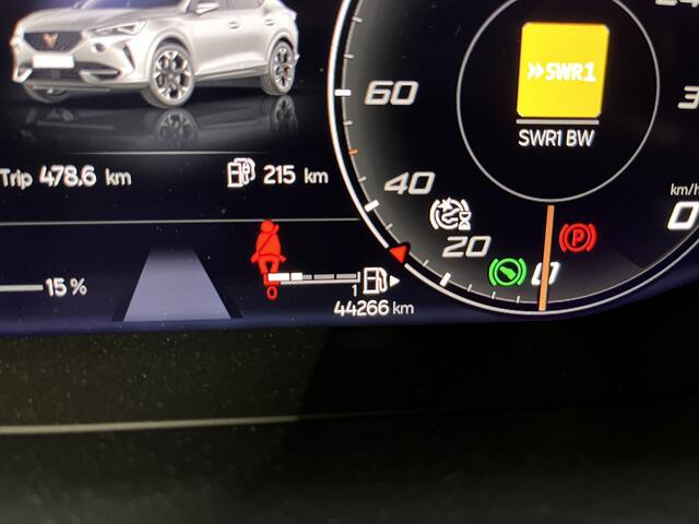 Cupra Formentor 1.4 e-Hybrid Black Edition / AUTOMAAT/ 245PK/ LEDER/ 360 CAMERA/ PARK. SENSOREN/ RIJ-MODI/ STOEL-STUUR VERWARM./ KEYLESS/ ELEKTR. STOEL/ NAVI/ FULL LINK