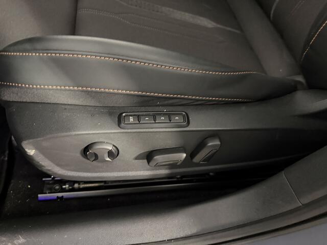 Cupra Formentor 1.4 e-Hybrid Performance / AUTOMAAT/ PANODAK/ KEYLESS/ BEATS AUDIO/ CRUISE/ NAVI/ DAB/ SMARTLINK/ STOELVERWARMING/ 360 CAMERA