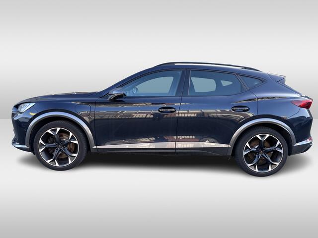 Cupra Formentor 1.4 e-Hybrid 245pk Performance DSG Automaat Panoramadak / Navigatie / 360 Camera / Virtual Cockpit / Trekhaak / Parkeersensoren achter & voor en automatische inparkeerhulp