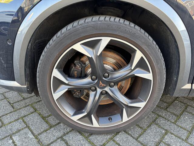 Cupra Formentor 1.4 e-Hybrid 245pk Performance DSG Automaat Panoramadak / Navigatie / 360 Camera / Virtual Cockpit / Trekhaak / Parkeersensoren achter & voor en automatische inparkeerhulp
