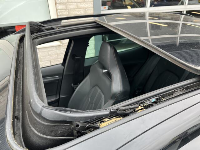 Cupra Formentor 1.4 e-Hybrid VZ Black Edition / AUTOMAAT/ 245 PK/ PANO/ TREKHAAK/ LEER/ ELEK.KLEP/ STUUR+STOELVERWARM./ PARK.SENSOR.V+A/ 360 CAMERA/ ACC/ KEYLESS/ DODEHOEK/ MEMORY SEAT/ FULL LINK/ NAVI/ DAB/ CLIMA/ LED/ ISOFIX/ 19'' LMV