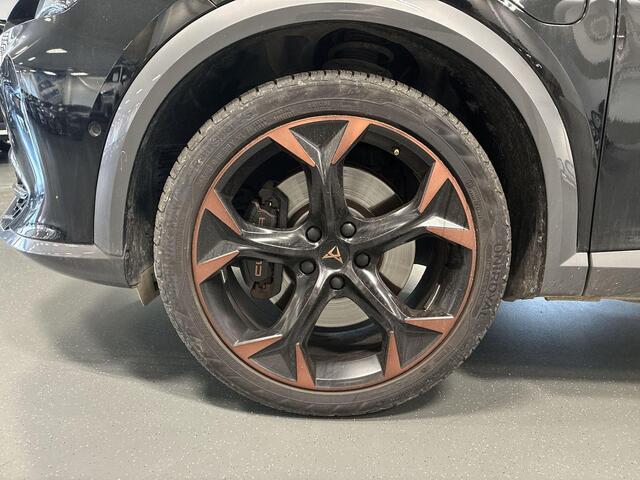 Cupra Formentor 1.4 TSI e-Hybrid 245pk VZ Performance Limited · Panoramadak · Camera · Keyless · Stuur- & Stoelverwarming · Elek. Bestuurdersstoel + Geheugen · ACC ·