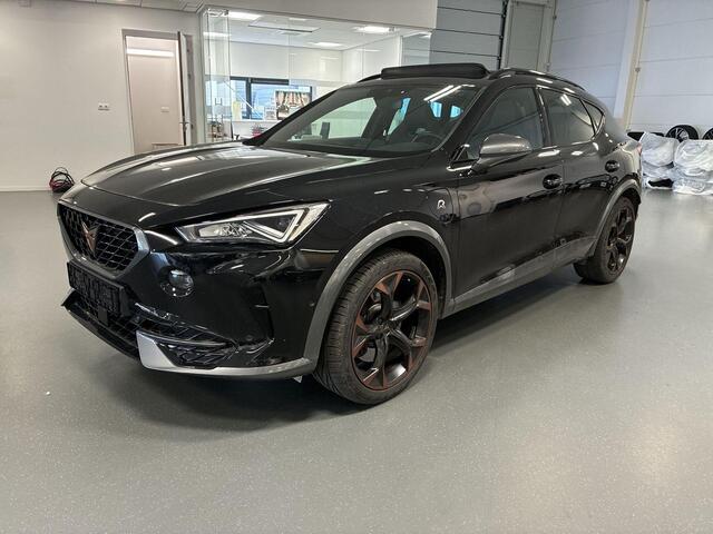 Cupra Formentor 1.4 TSI e-Hybrid 245pk VZ Performance Limited · Panoramadak · Camera · Keyless · Stuur- & Stoelverwarming · Elek. Bestuurdersstoel + Geheugen · ACC ·